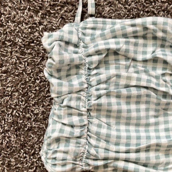 LIKE NEW! Ruched tank top - Picture 2 of 3